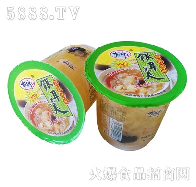 �������y����